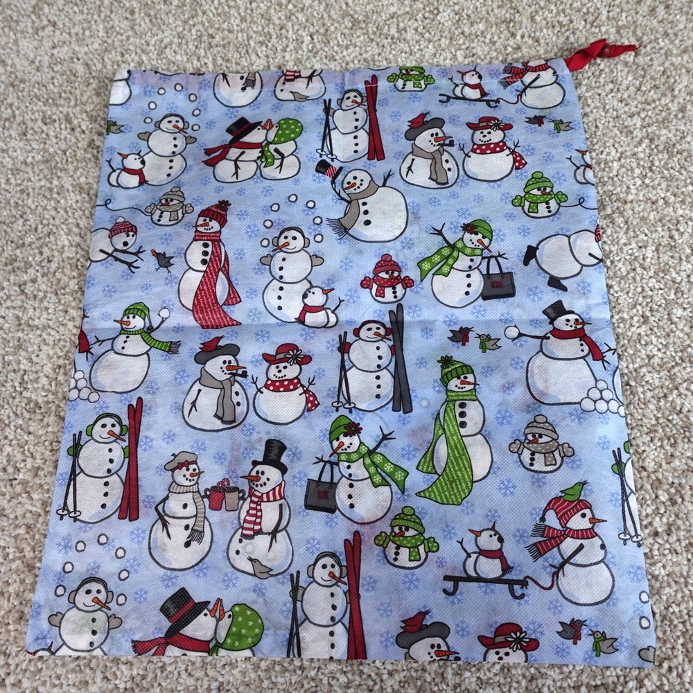 Thirty-One Large Timeless Memory Pouch Snow Daze Holiday Drawstring Gift Bag